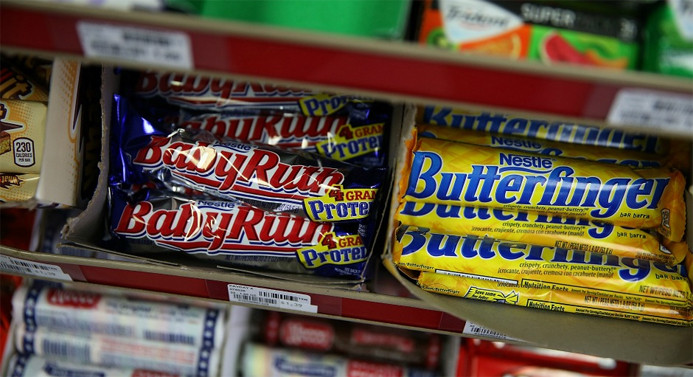 İki dev şirket, Nestle'nin şekerleme endüstrisine talip
