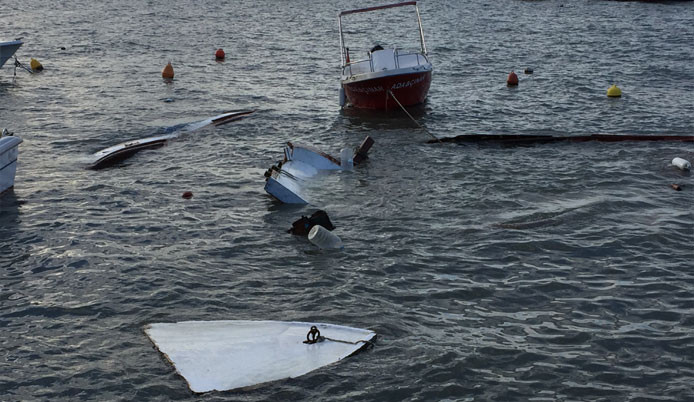 Karaburun'da göçmen teknesi battı: 4 ölü
