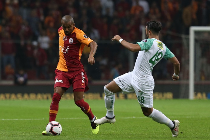Galatasaray, evinde 16 maç sonra puan kaybetti