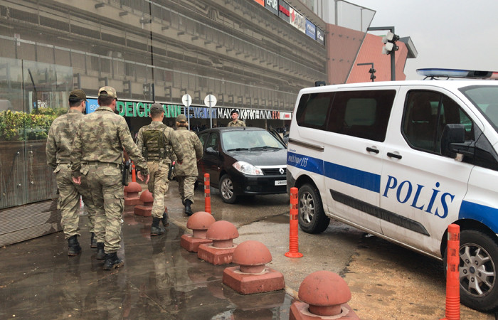 Gaziantep'te havaya ateş açan asker ikna edilerek gözaltına alındı