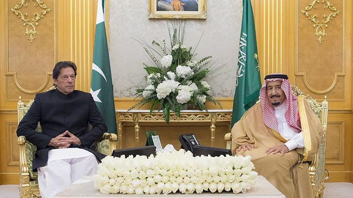 Suudi Arabistan'dan Pakistan'a 3 milyar dolar