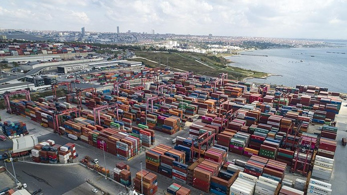 Türkiye 2019'da ihracatla büyüyecek