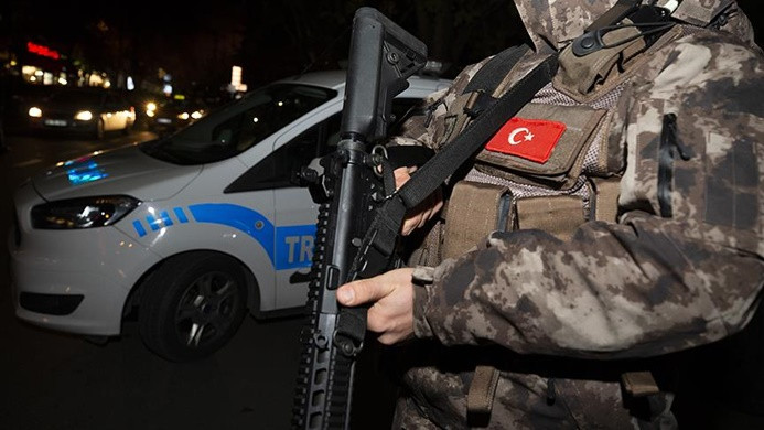 Türkiye Güven Huzur uygulamasında aranan bin 727 kişi yakalandı