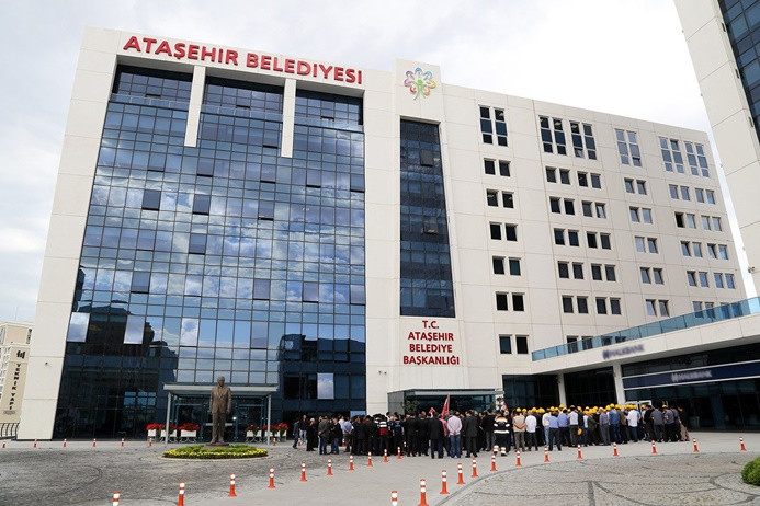 Ataşehir Belediyesi: 5 personelimiz serbest bırakıldı