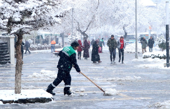Ankara dahil 28 ilde eğitime kar tatili