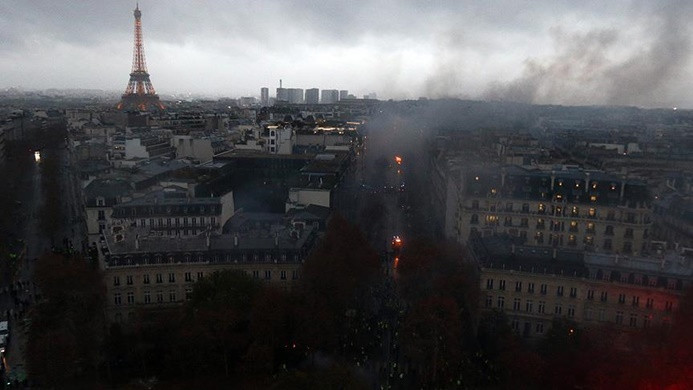 Paris'teki son gösterilerin faturası ağır oldu