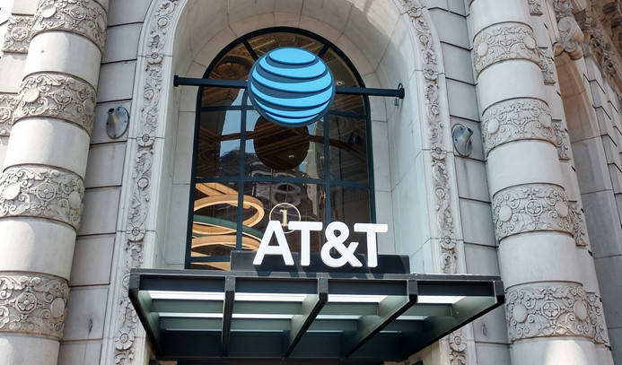 AT&T'nin karında 8 kat artış