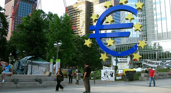 "ECB varlık alımını yıl sonunda bitirecek"