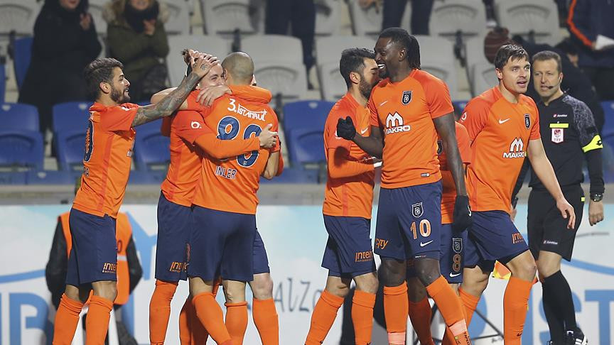 Son iki sezonun en çok zirvede kalan takımı Medipol Başakşehir