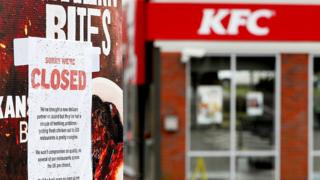 Tavuklar bitti, KFC İngiltere'deki restoranları kapattı