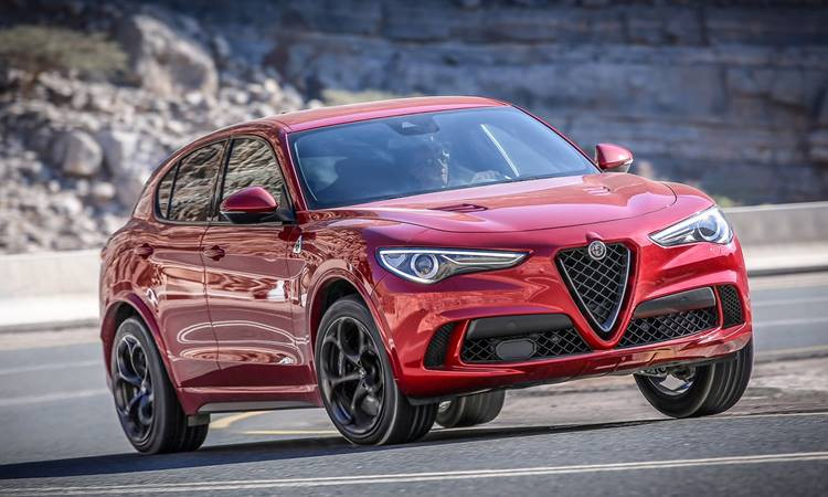 2018'in en iyi yeni otomobili Alfa Romeo Stelvio