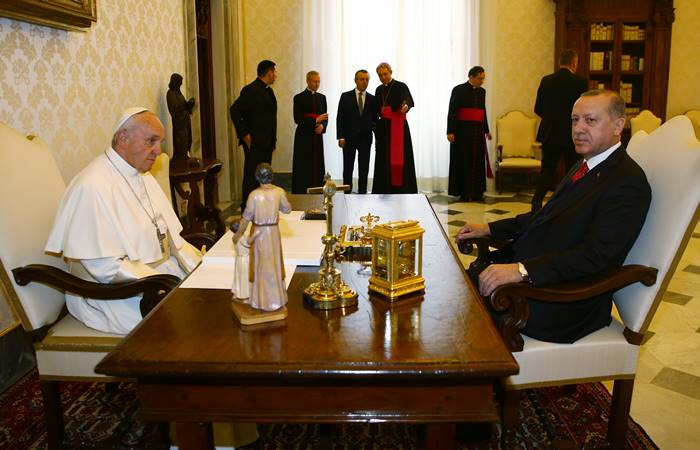 Erdoğan Papa'yla ABD'nin Kudüs kararını görüştü