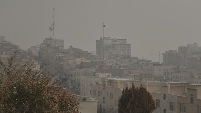 İran'da hava kirliliği sebebiyle okullar yarın tatil edildi