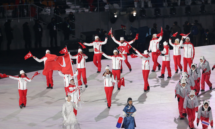 Kış Olimpiyatları görkemli başladı