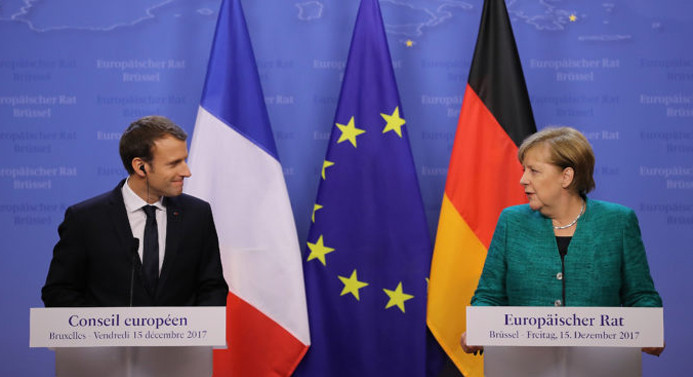 Merkel ve Macron, Euro Bölgesi sunumunu erteledi