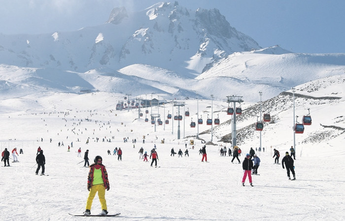 Kayseri, Erciyes Kayak Merkezi’ni geliştirmeyi sürdürüyor
