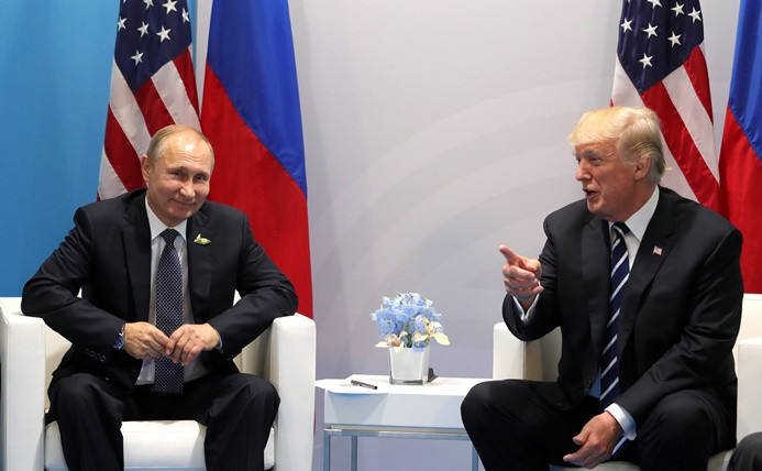 Trump'tan Putin'e tebrik telefonu