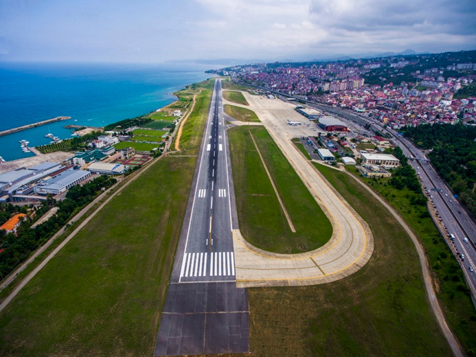 Trabzon Havalimanı'nda onarım çalışmaları başlatıldı
