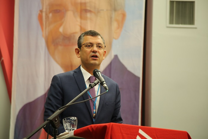 CHP'den AK Parti'ye 'demokrasi paketi' önerisi