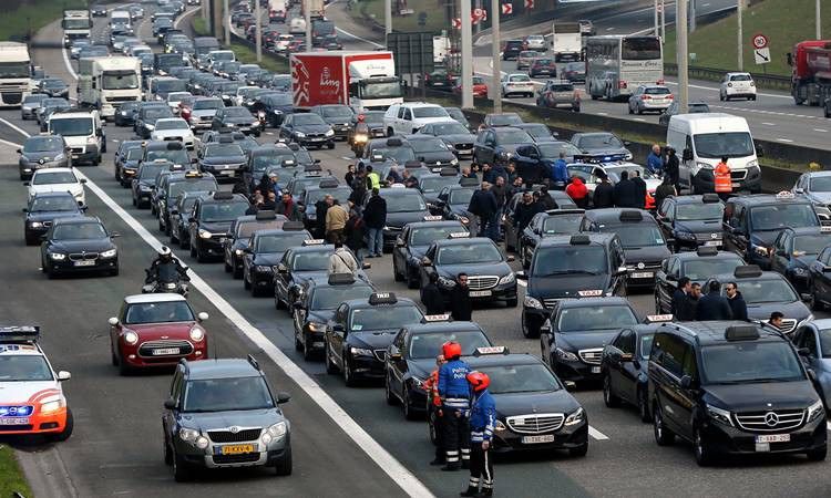 Belçika'da "Uber" protestosu