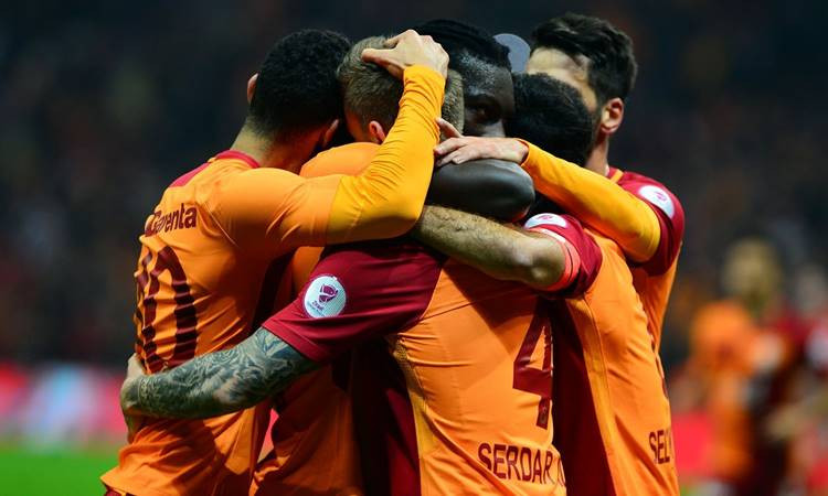 Galatasaray, şampiyonluk yolunda yara almak istemiyor