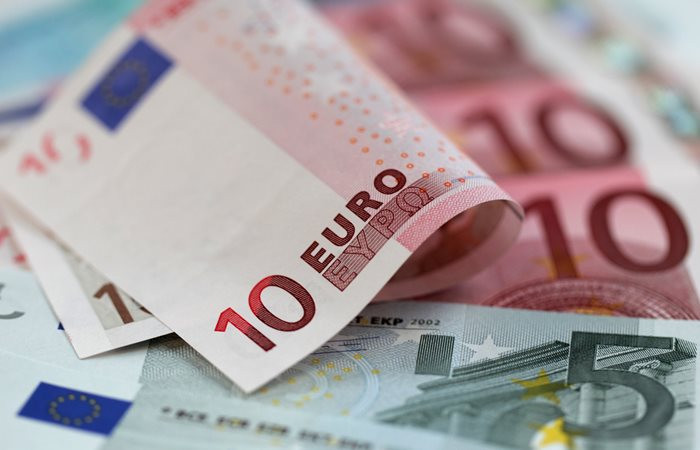 Euro, ECB sonrası bir rekor daha kırdı