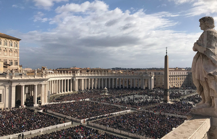 Vatikan'da Paskalya ayini