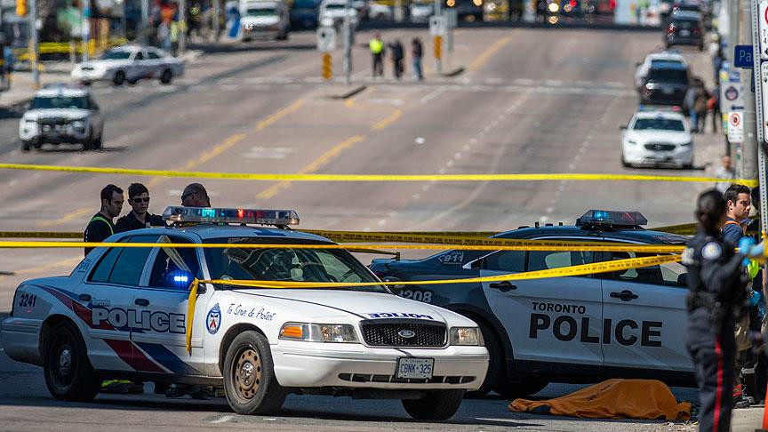 Toronto'da araç yayaların arasına daldı: 10 ölü