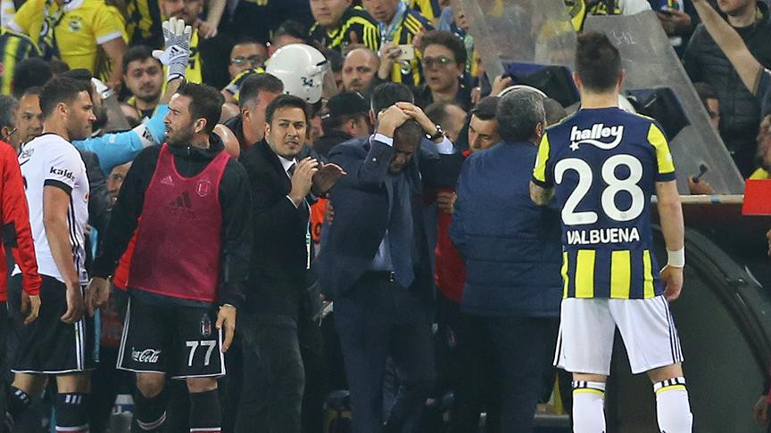 Fenerbahçe'ye 3 maç seyircisiz oynama cezası