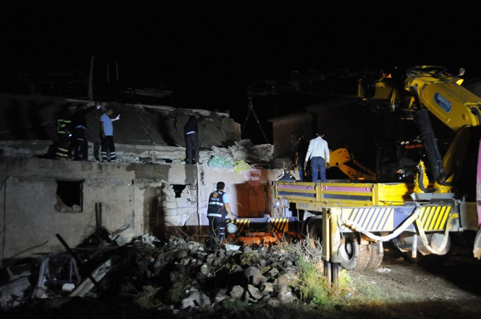 Cizre'de tüp patladı: 2 ölü, 9 yaralı