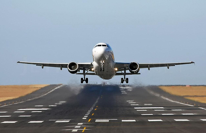 3 uçak Sabiha Gökçen Havalimanı'na inemedi