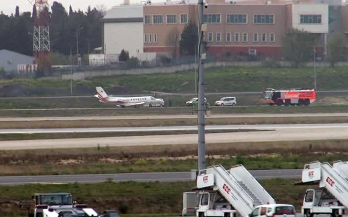 Atatürk Havalimanı'nda kalkış yapacak uçağın tekerlekleri patladı