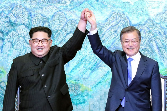 Kore'de barış görüşmelerine ABD'yle tatbikat gölgesi