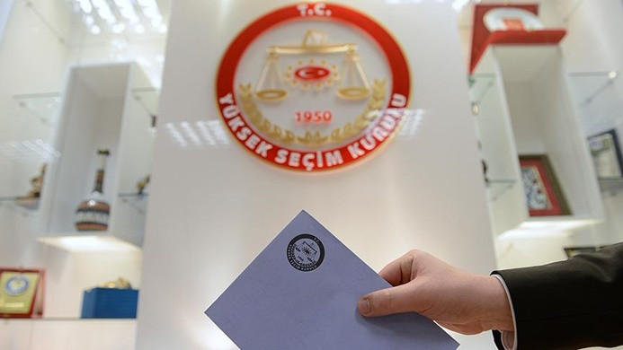 Partiler milletvekili listelerini YSK'ya teslim etti
