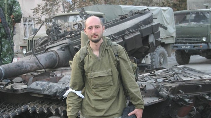 Rus gazeteci Ukrayna'da öldürüldü