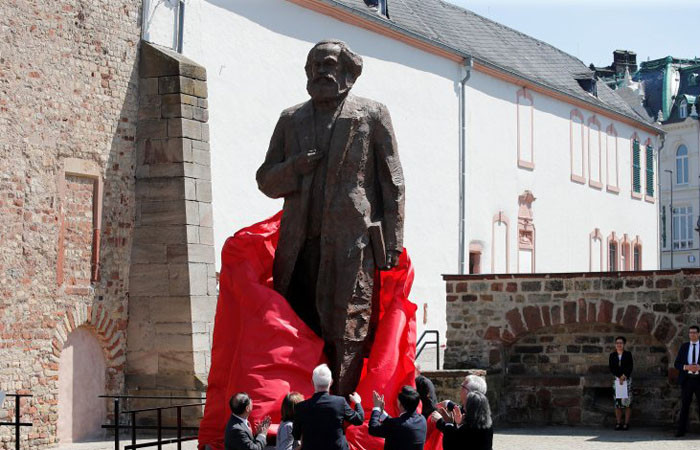 Karl Marx, 200. doğum gününde doğduğu kasabada anıldı