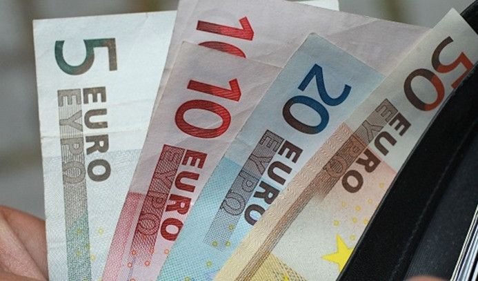 Euro Bölgesi'nde yatırımcı güveni 4 aydır düşüyor