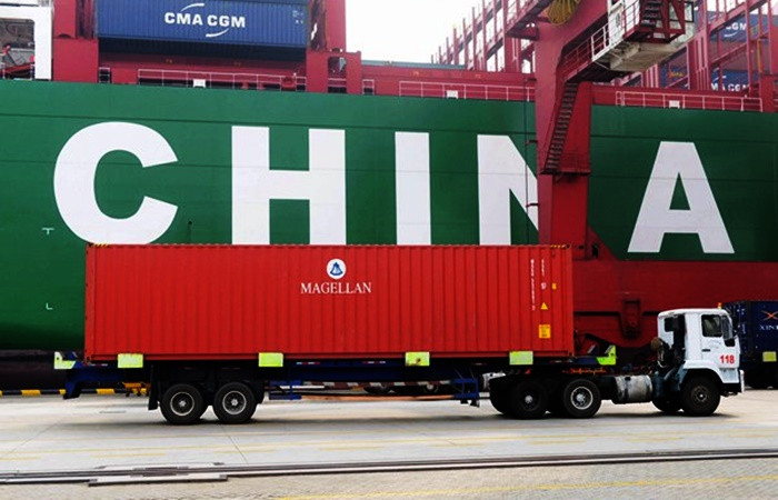 Çin'de ihracat ve ithalatı beklentileri aştı