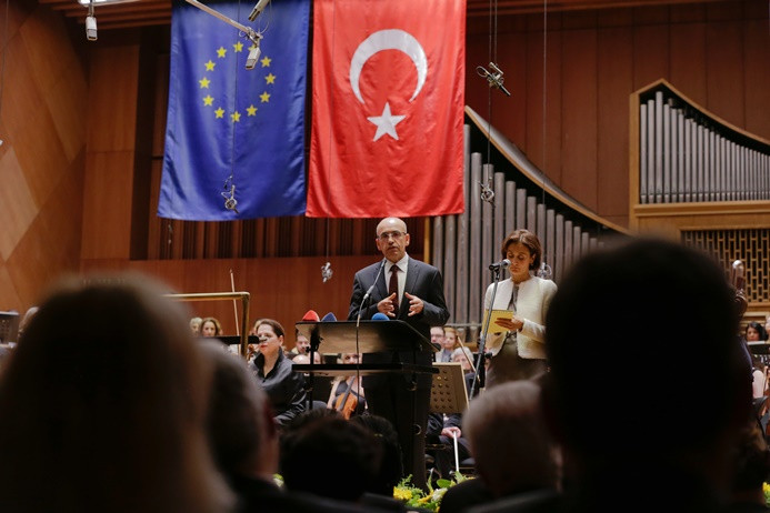 "Avrupa'nın entegrasyon süreci Türkiye'siz tamamlanmayacak"