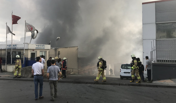 İstanbul'da fabrikada yangın