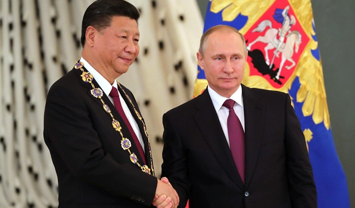 Putin ve Cinping telefonda görüştü