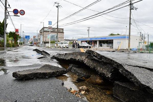 Japonya'da deprem: Ölü ve yaralılar var