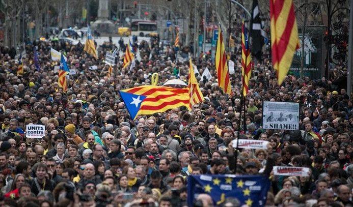 Katalonya yönetimi bağımsızlıkta ısrarlı