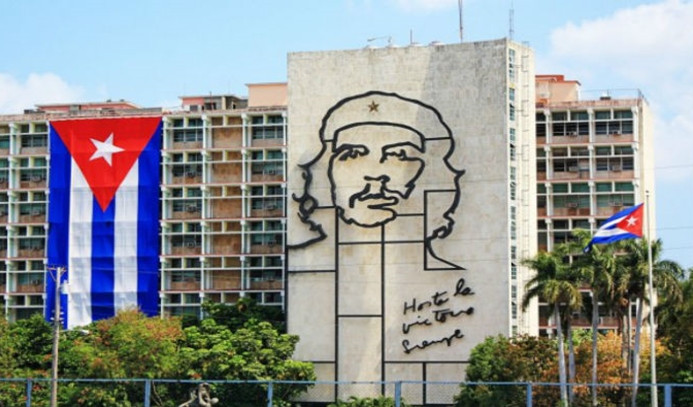 Küba yeni anayasa için çalışmalara başladı