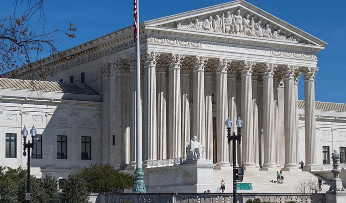 ABD Yüksek Mahkemesinden seyahat yasağına onay