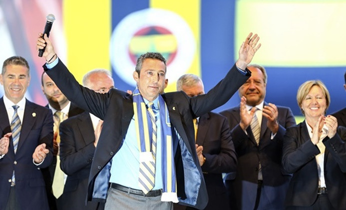 Siyasiler, Fenerbahçe başkanlığına seçilen Koç'u kutladı