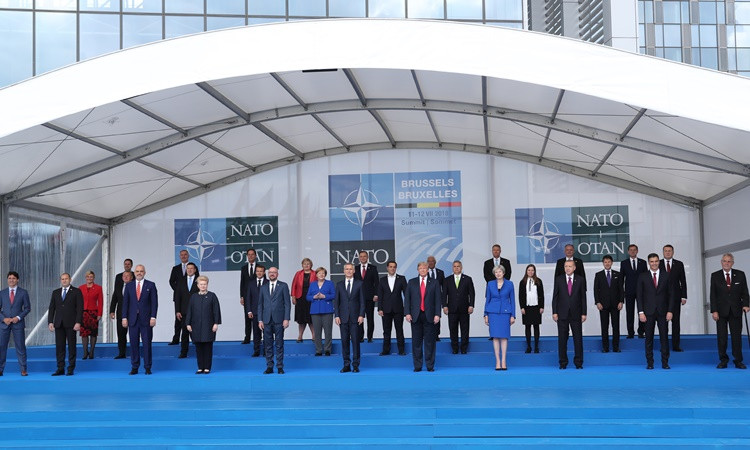 Kritik NATO zirvesi başladı