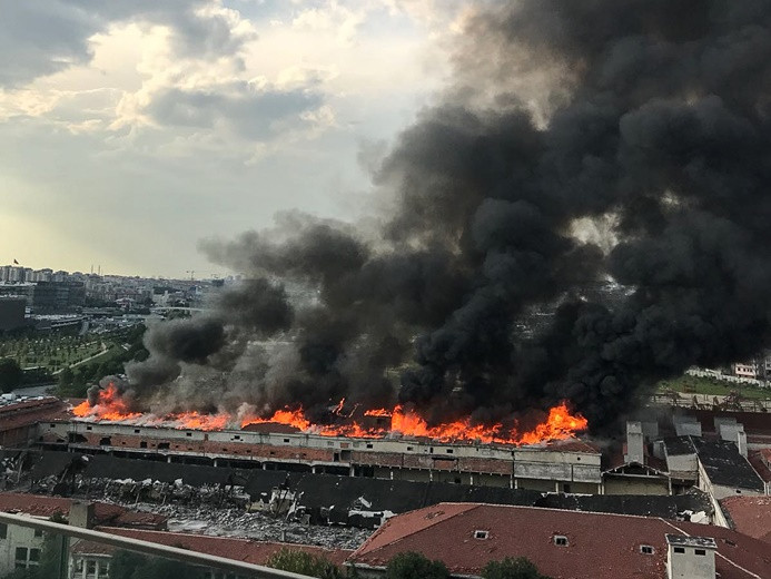 İstanbul Zeytinburnu'nda yangın