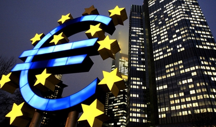 "Euro Bölgesi’nde aşağı yönlü riskler hakim"