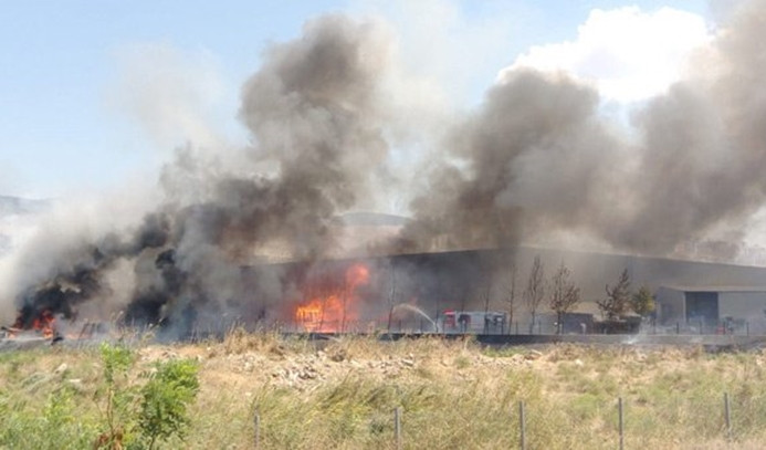 Çiğli'de plastik fabrikasında yangın